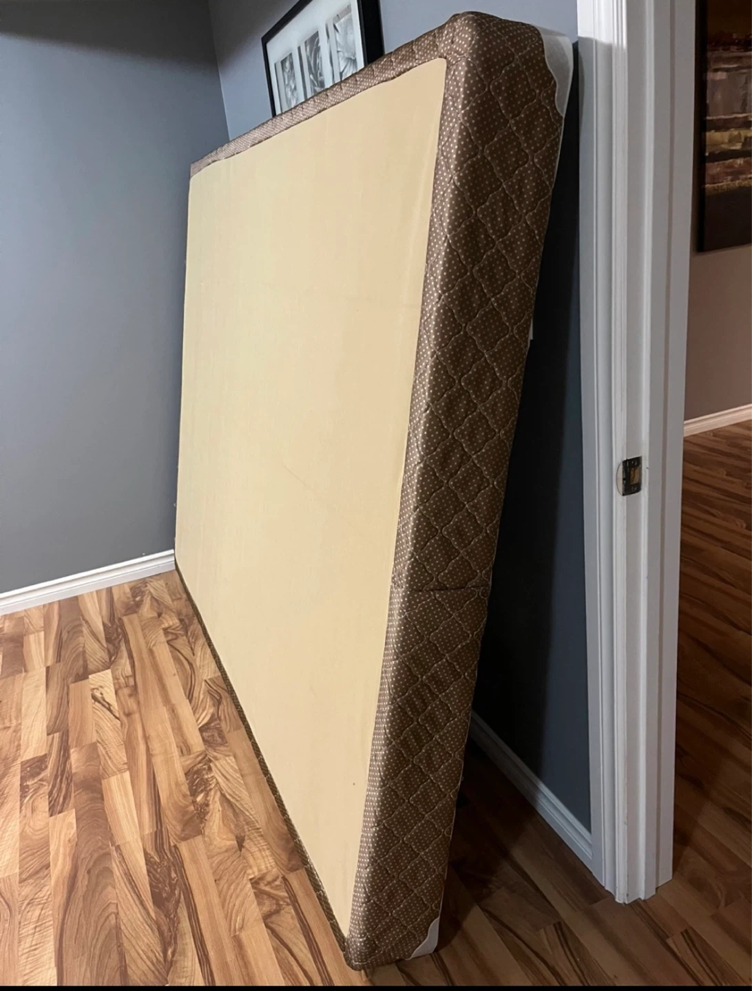 SEARS O-PEDIC QUEEN SIZE BOXSPRING