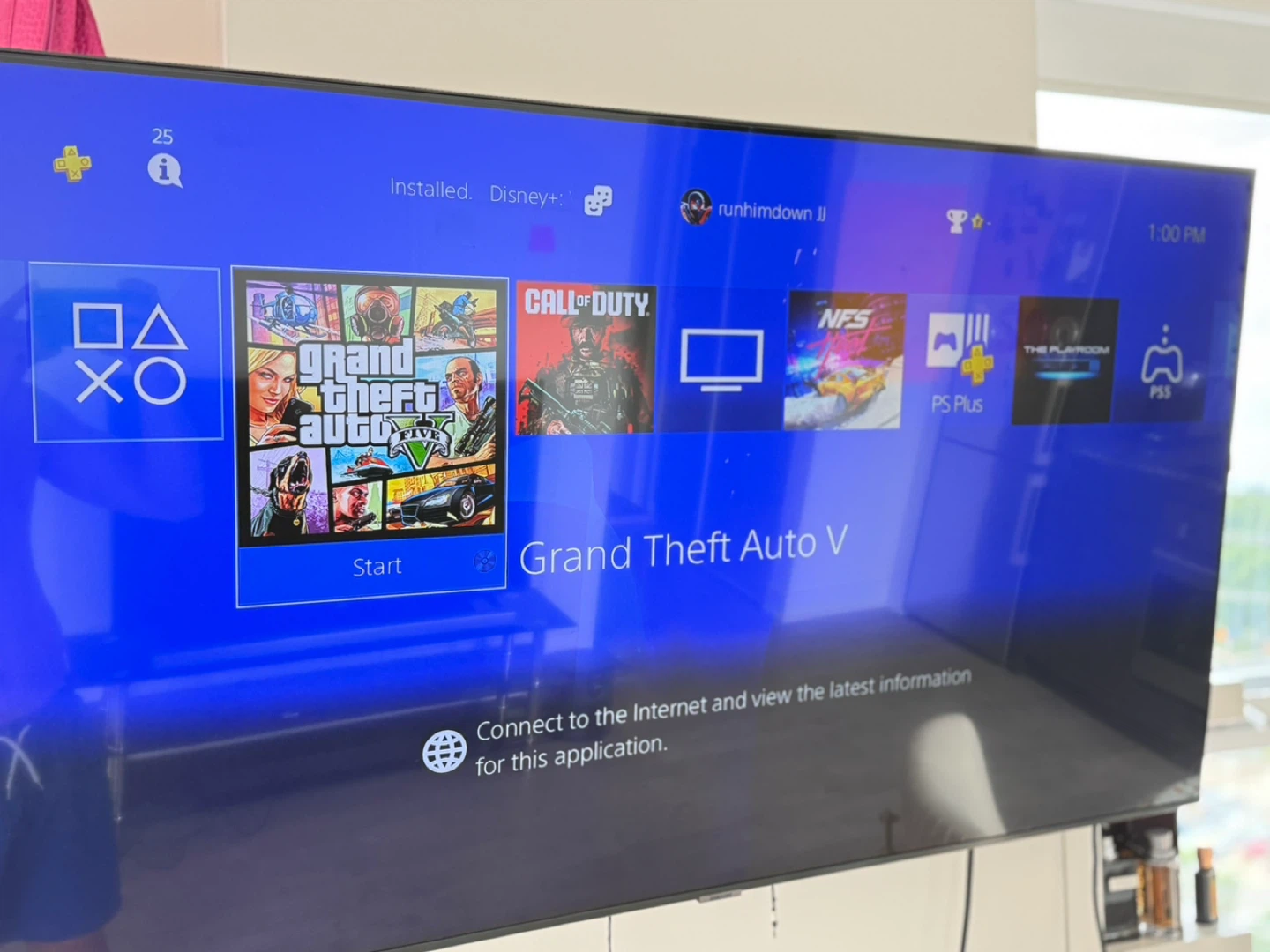 Sony PlayStation 4 (PS4) Console with Controller and Games - photo 2