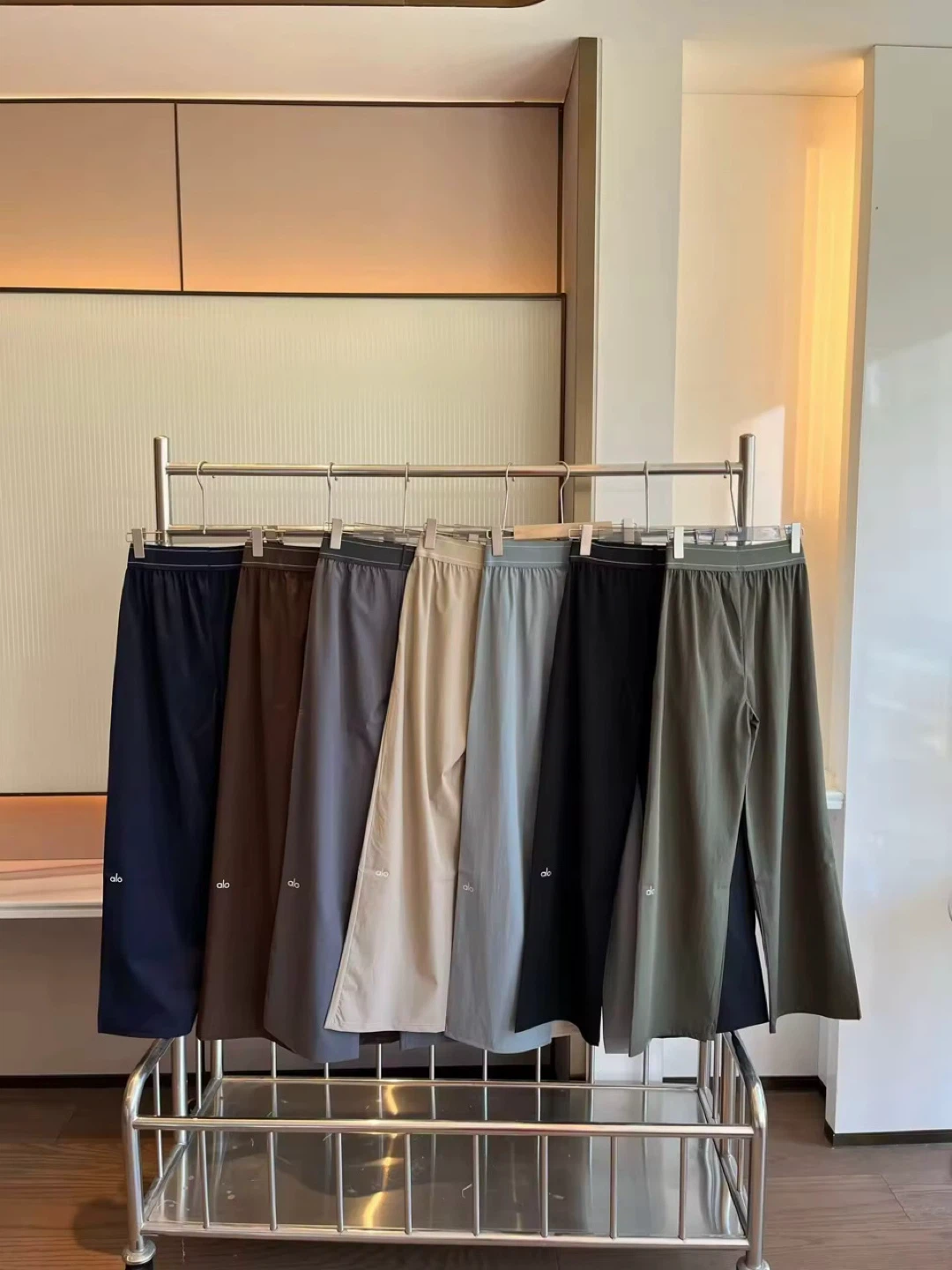 Alo Yoga Wide Leg Pants - photo 3
