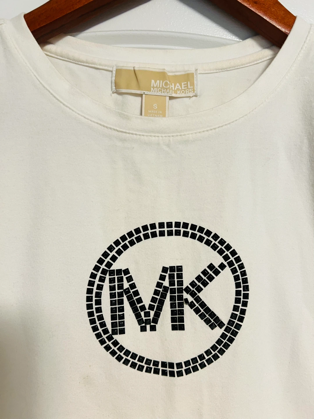 Micheal Kors women’s Tshirt - photo 2
