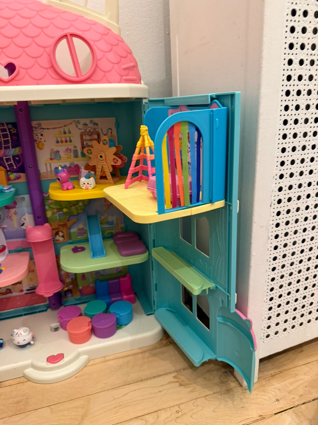 Gabby’s Doll House like new! - photo 5