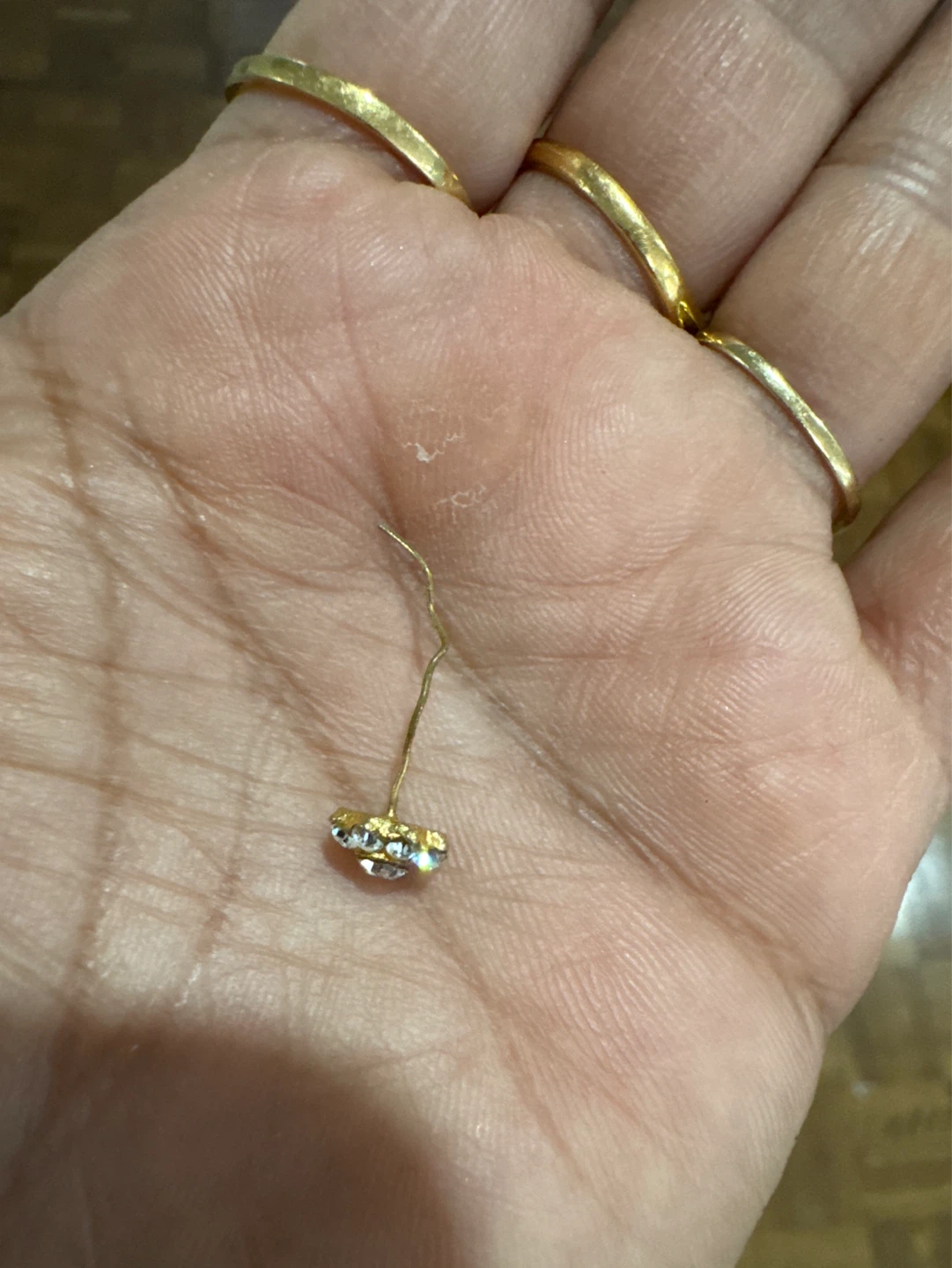 ⚽️Gold Flower nose pin with Clear Stones - photo 2
