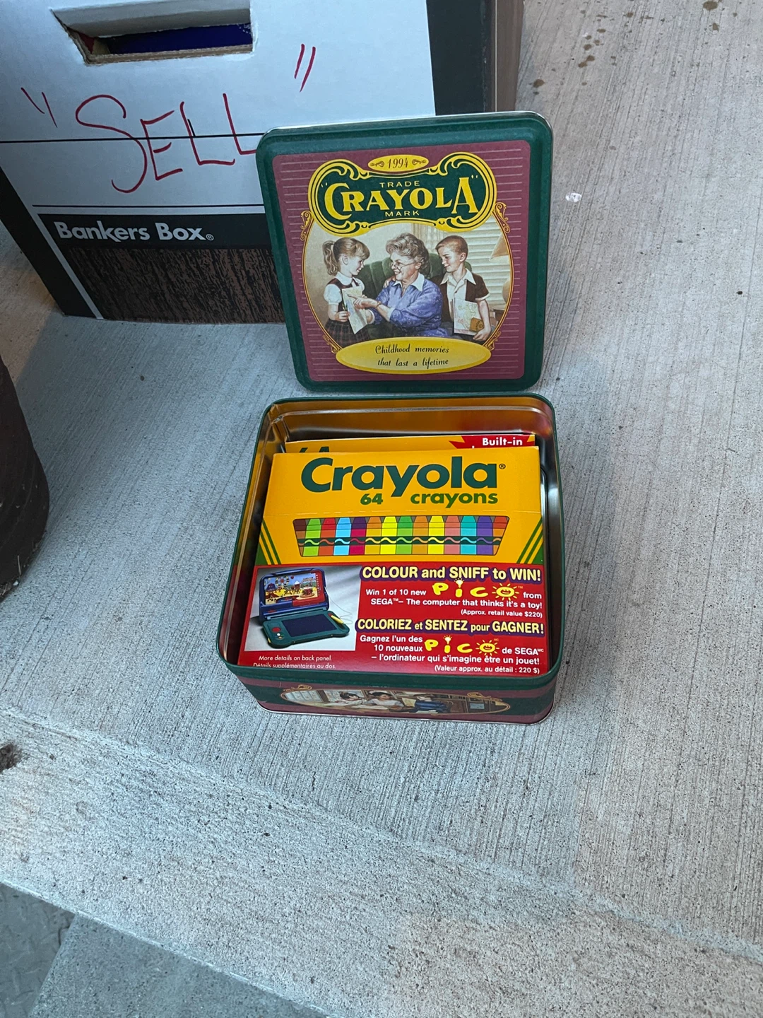 Collectible Crayola tins from the 90s - photo 5