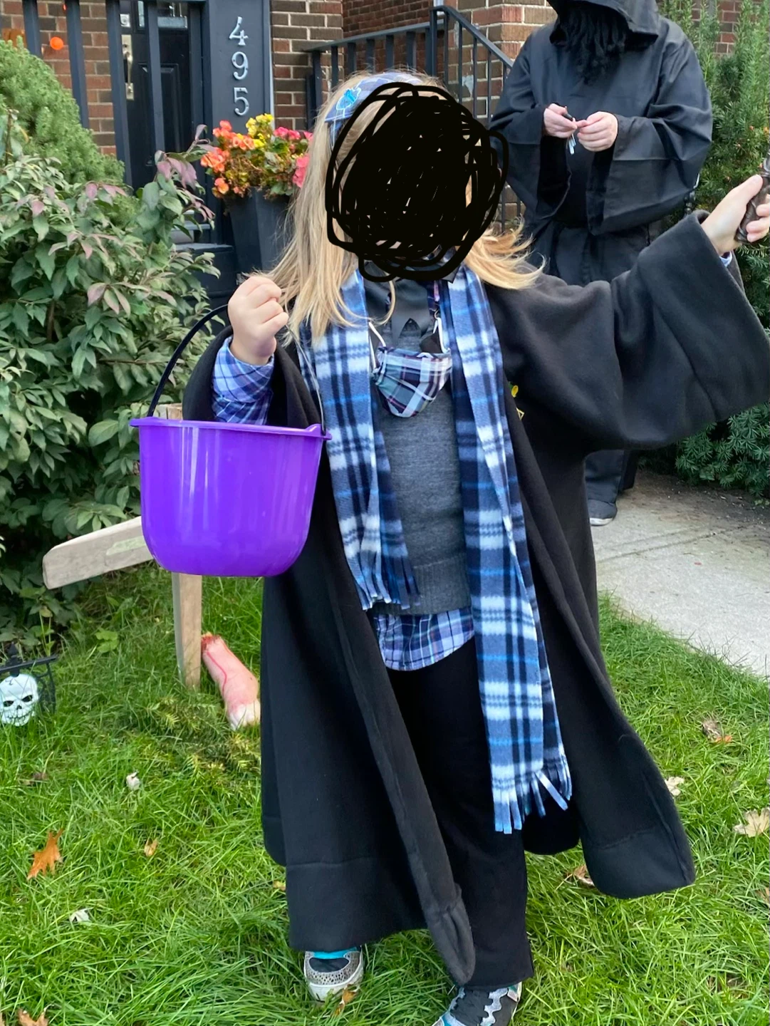 6 assorted costumes - photo 5