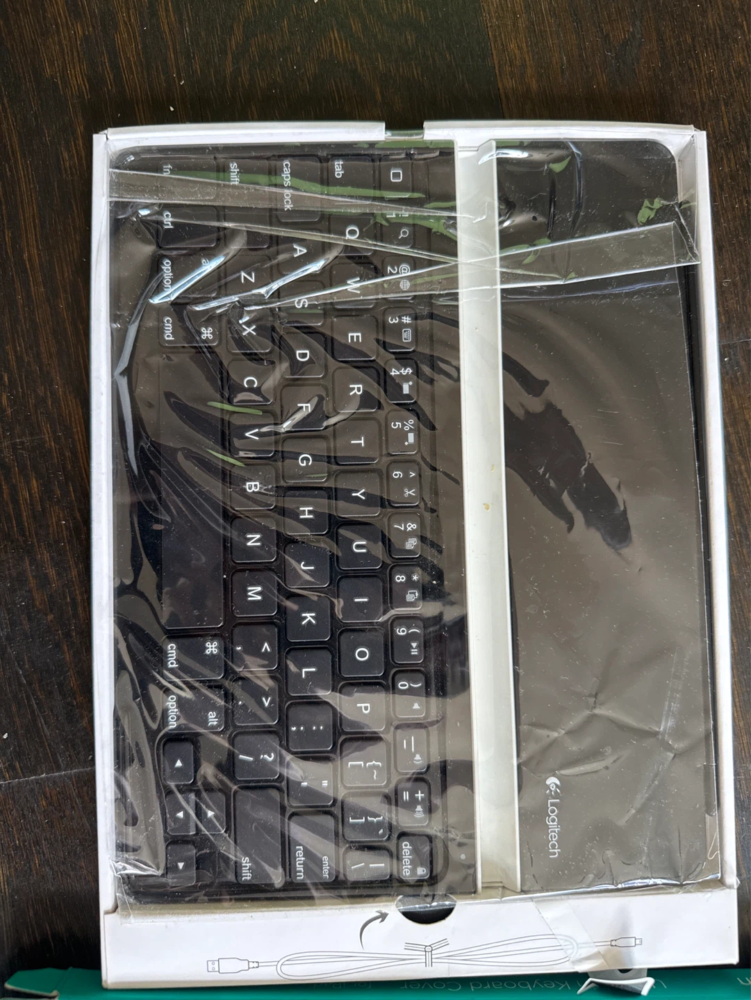 Logitech Ultrathin Keyboard Cover for iPad 2, 3rd & 4th Gen - photo 2