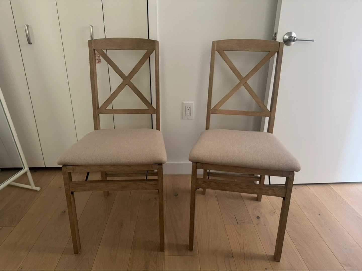 Linon X-Back Folding Dining Chairs x2 Like New