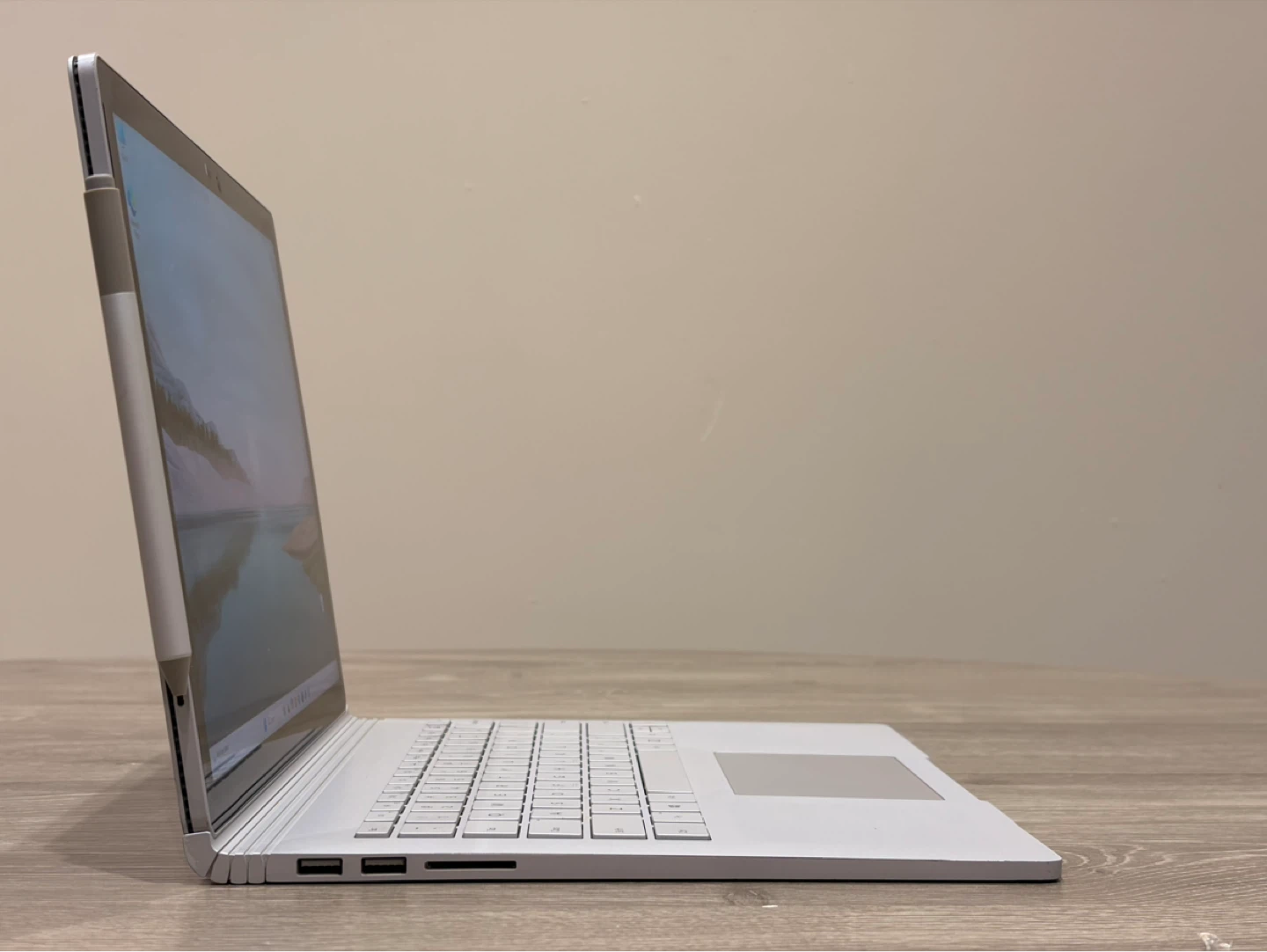 Microsoft Surface Book 2 13" Laptop — i5 / 8GB / 256Gb SSD - photo 4