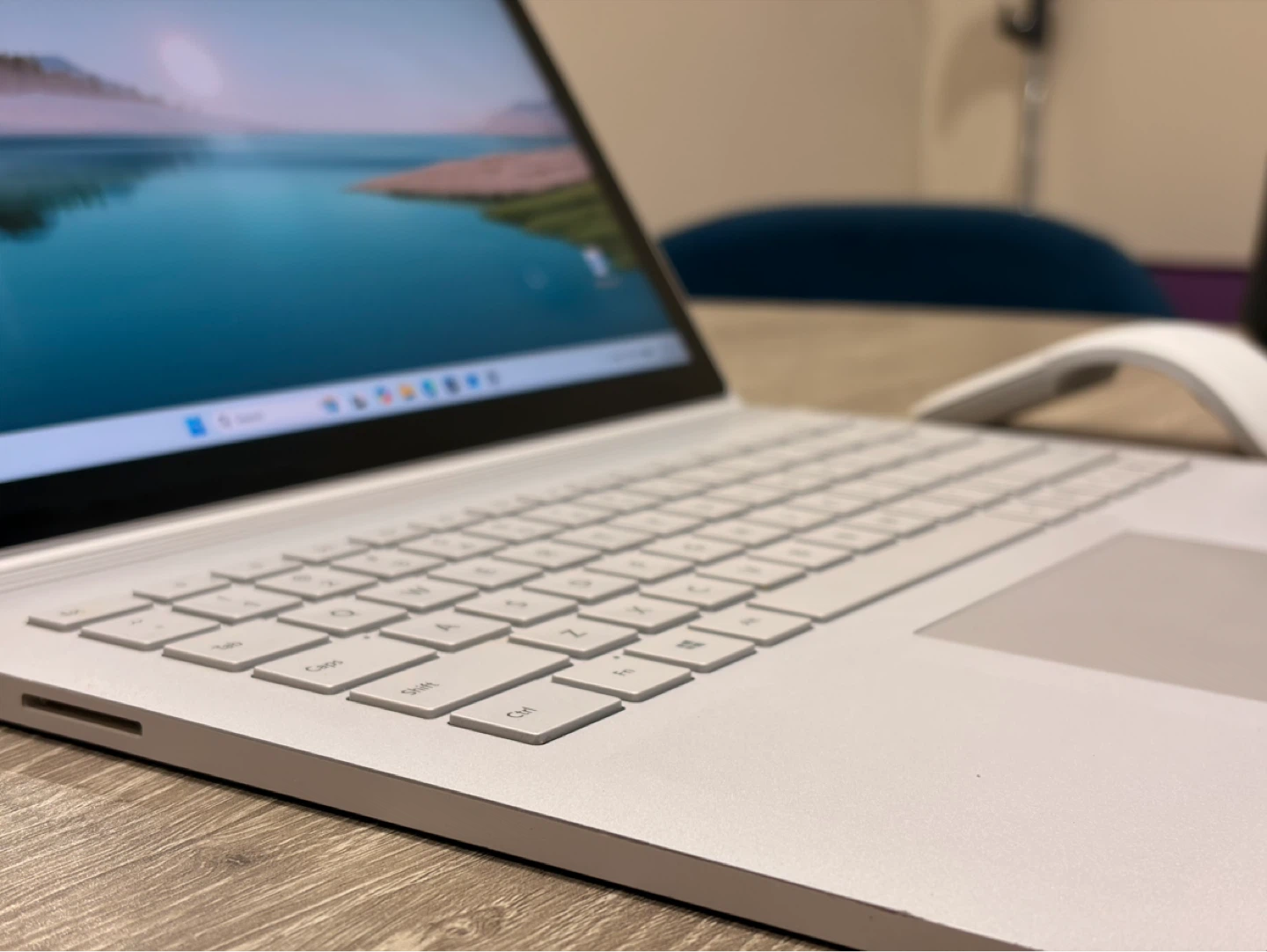 Microsoft Surface Book 2 13" Laptop — i5 / 8GB / 256Gb SSD - photo 3