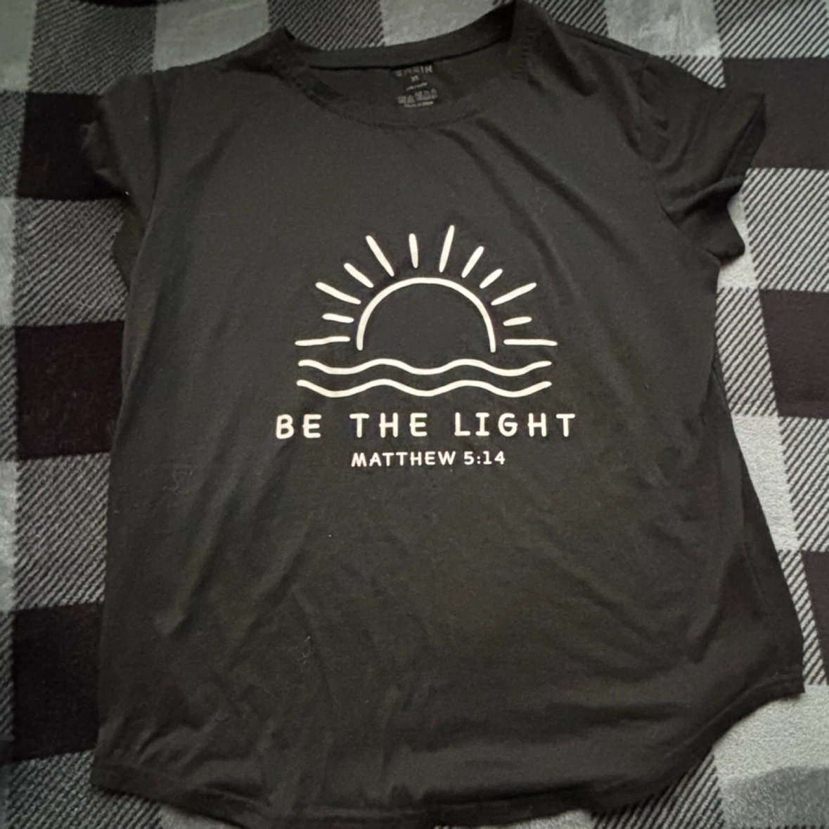 T-Shirt & Cargo Pants - *Size Women Large* - photo 2