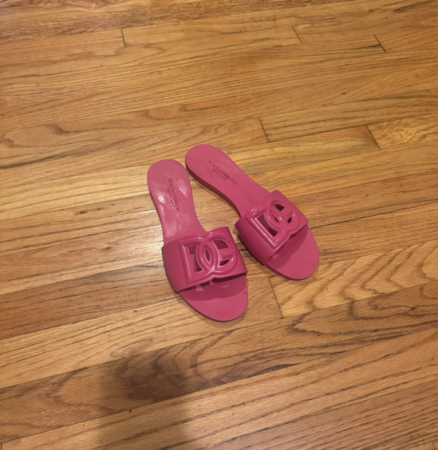 Dolce & Gabbana Jelly Slide Sandals - Fuchsia