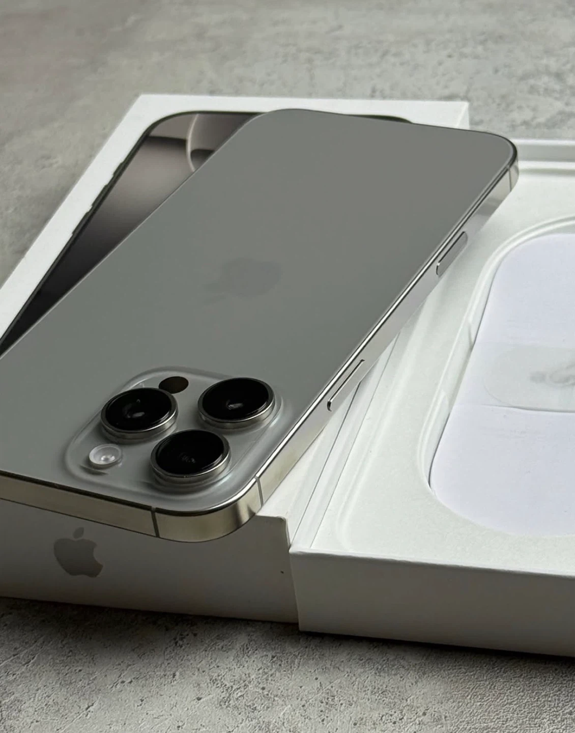 Apple iPhone 16 Pro Max Natural Titanium 256GB - photo 4