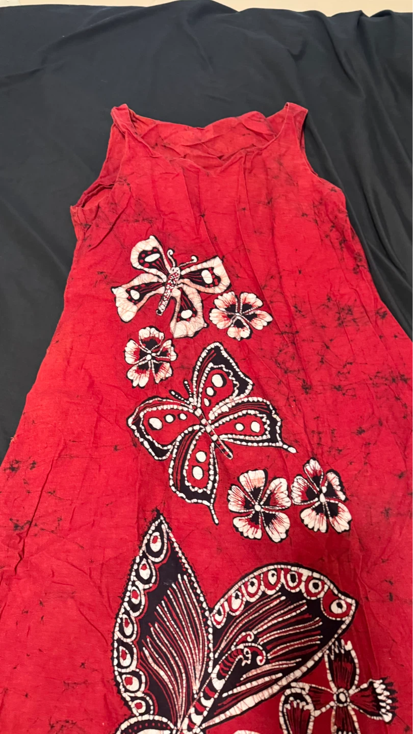 Batik Red sleeveless dress with butterfly print ⚽