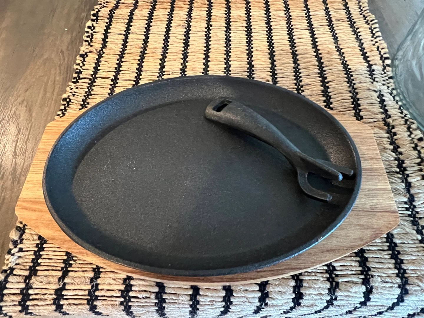 Cast Iron Skillet with Handle