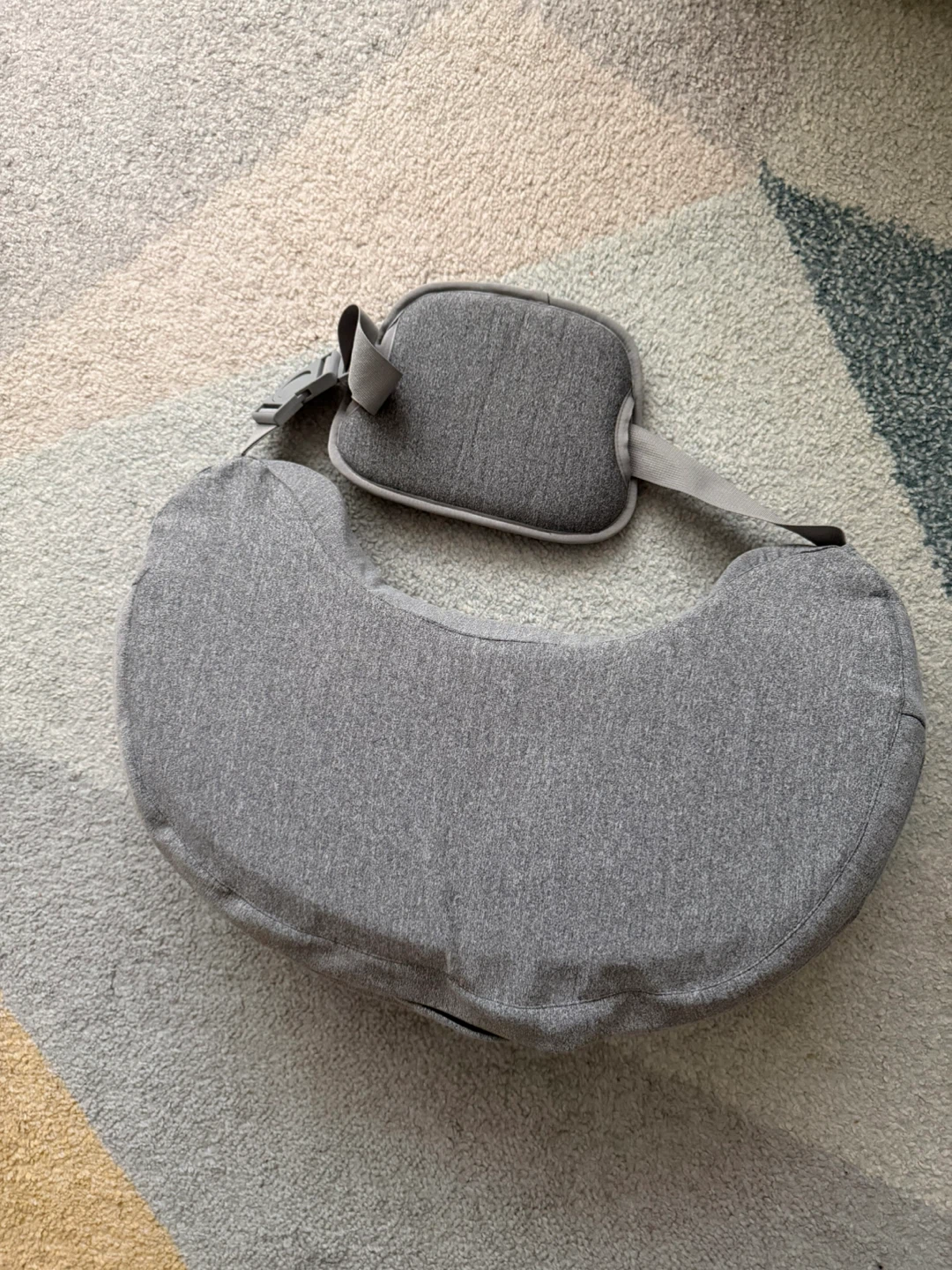 U-shaped pillow, pregnancy wedge pillow, nursing pillow. - photo 2