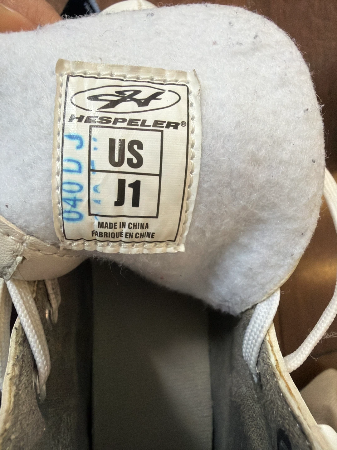 Hespeler White Figure Skates - Size J1 - photo 2