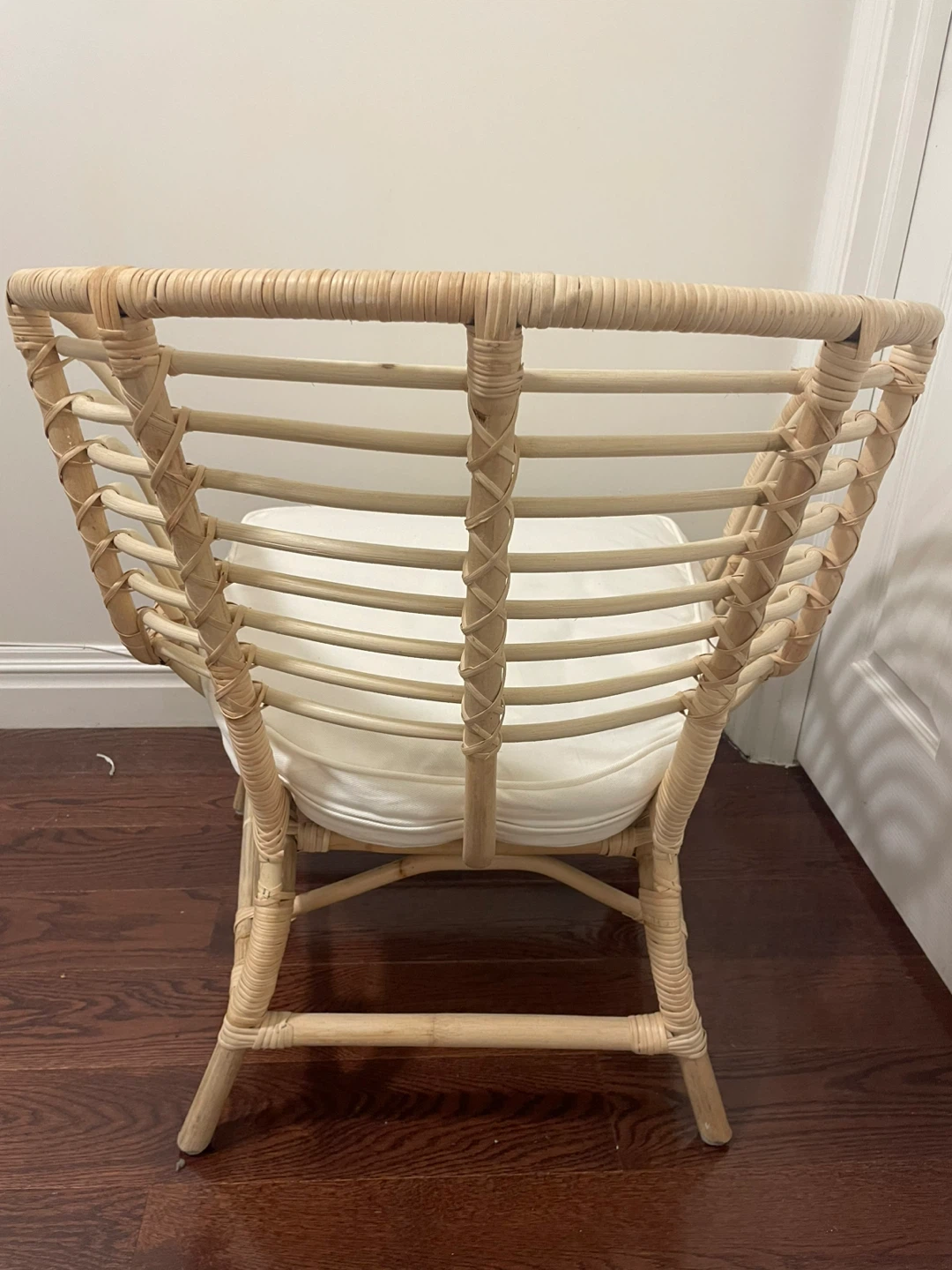 Rattan Accent Chair with White Cushion - photo 2