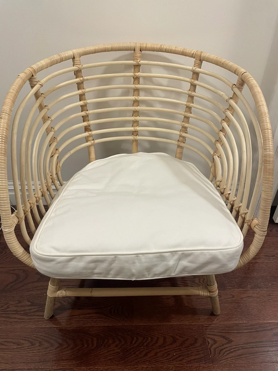 Rattan Accent Chair with White Cushion - photo 4