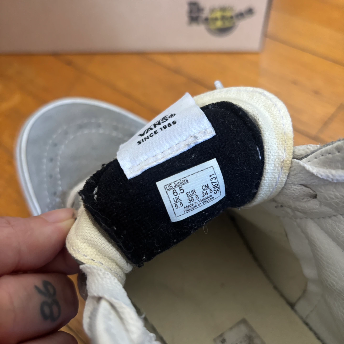 Vans high tops 6.5M 8W - photo 4