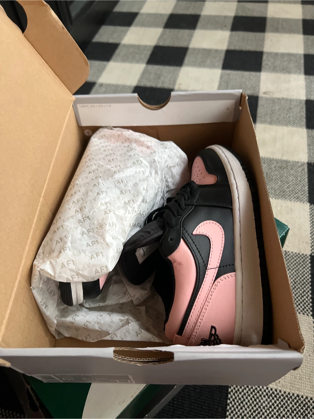 Air Jordan 1 Pink Black Youth Sneakers - photo 5