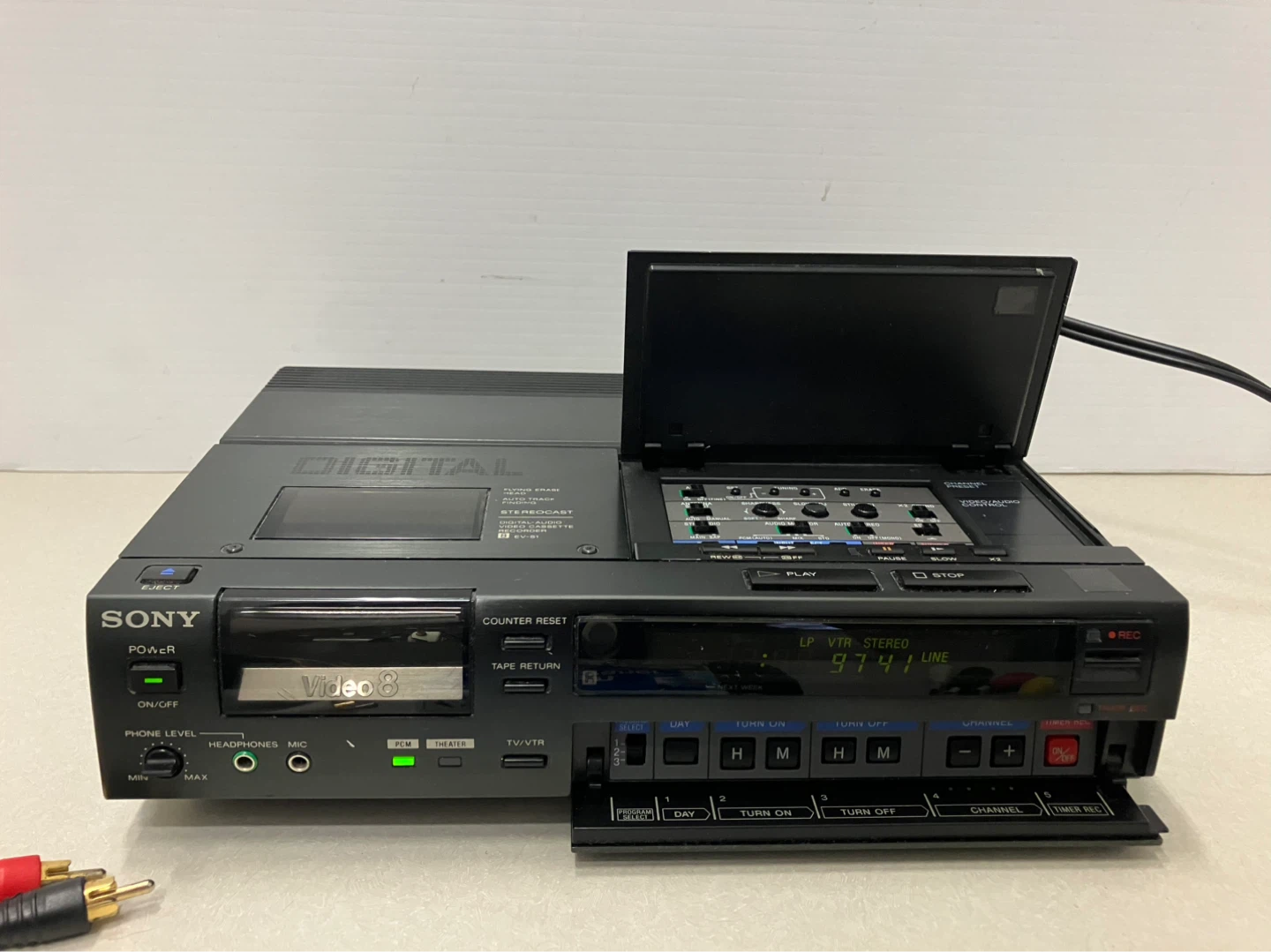 Rare video 8 VCR player Sony EV-S - photo 2