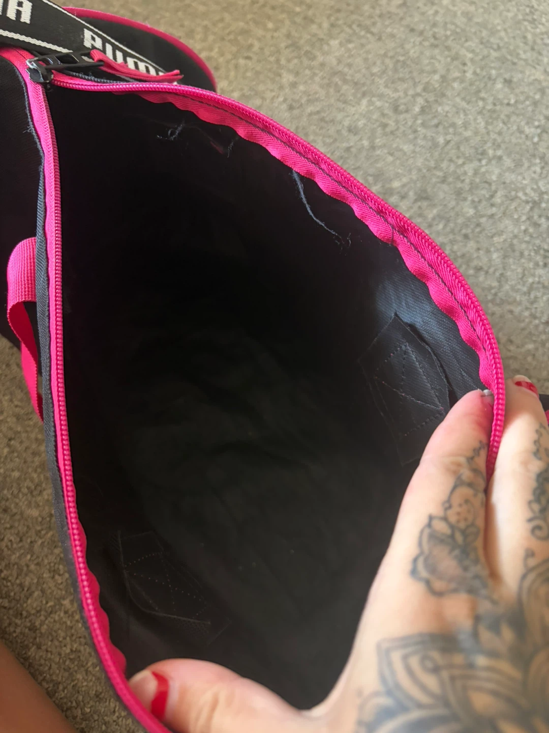 Puma Duffle Bag - Black and Pink - photo 4