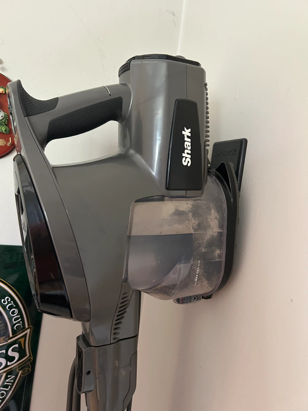 Shark Cordless Vacuum - photo 2
