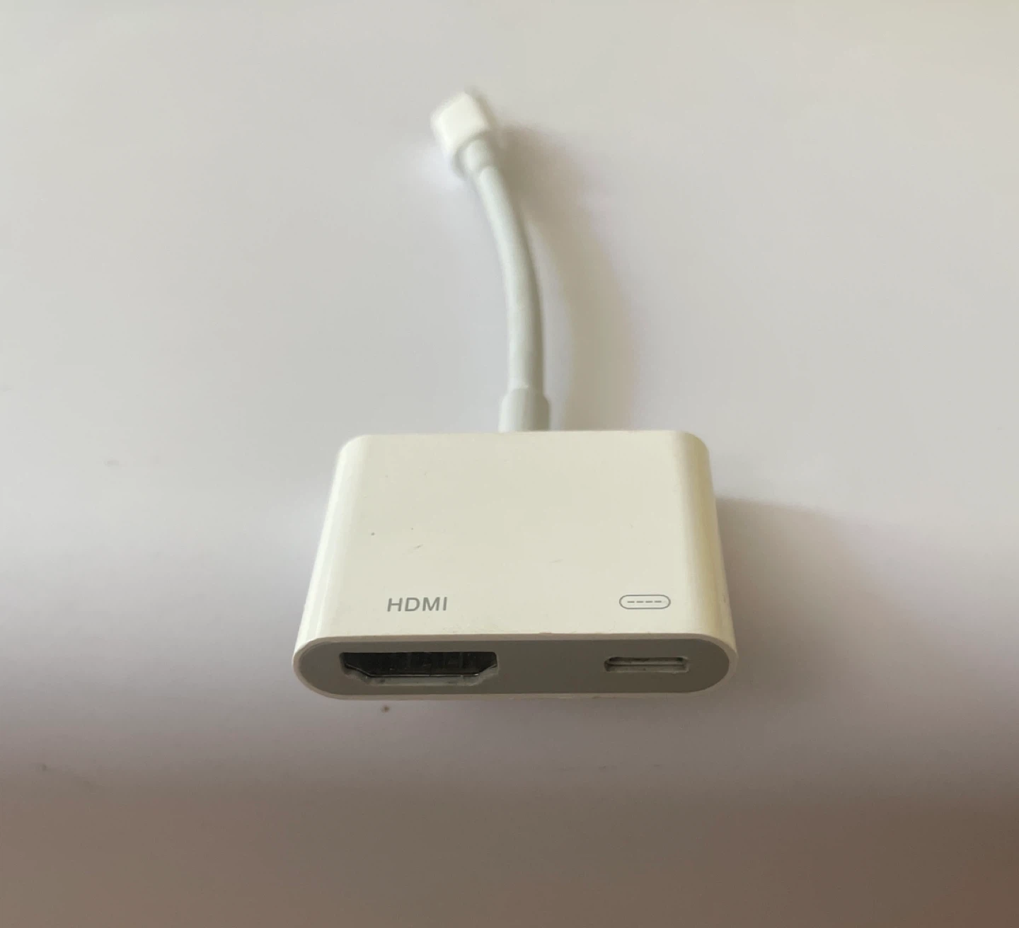 Apple Lightning to HDMI Digital AV Adapter - photo 2