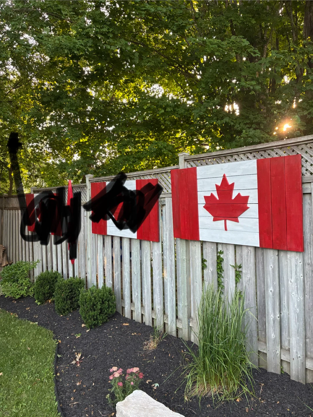 Canadian Flag Wooden Decor Set - photo 3