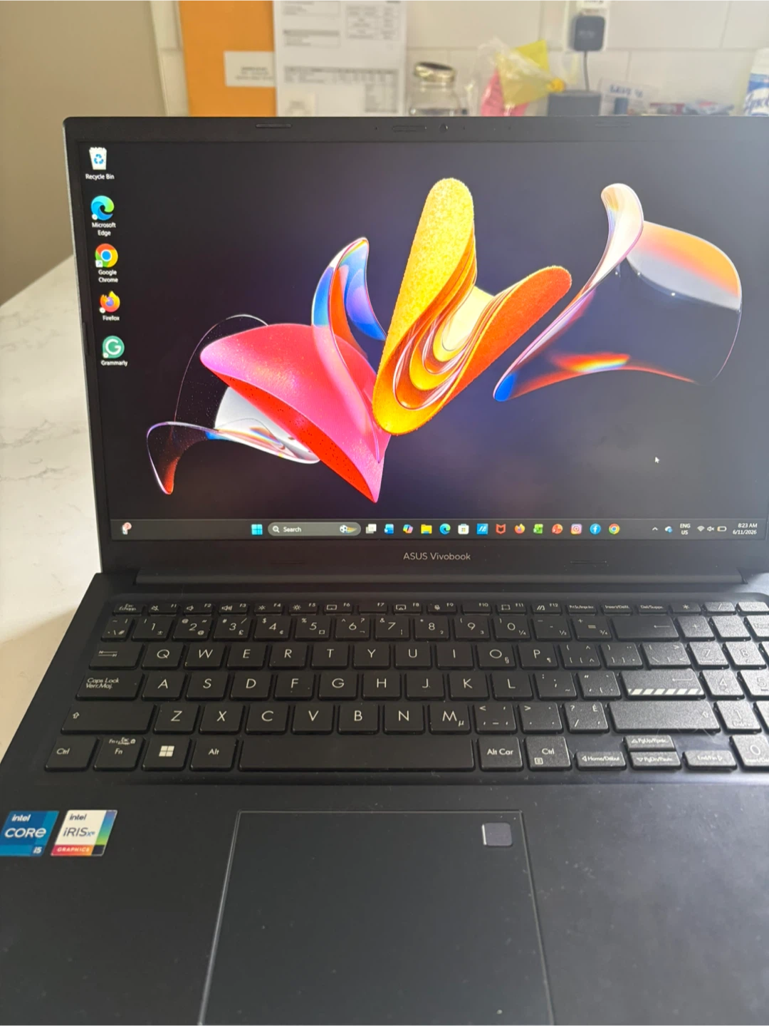 ASUS Vivobook Laptop with Pink Mouse & Charger - photo 2