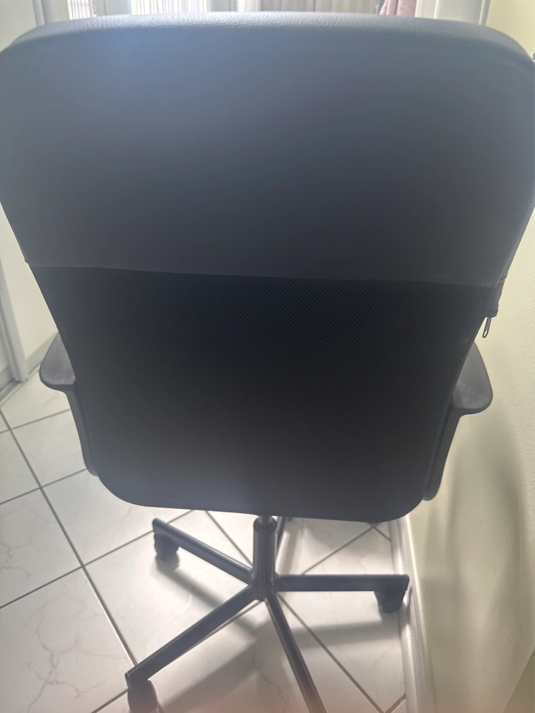 Black Office Chair - photo 3