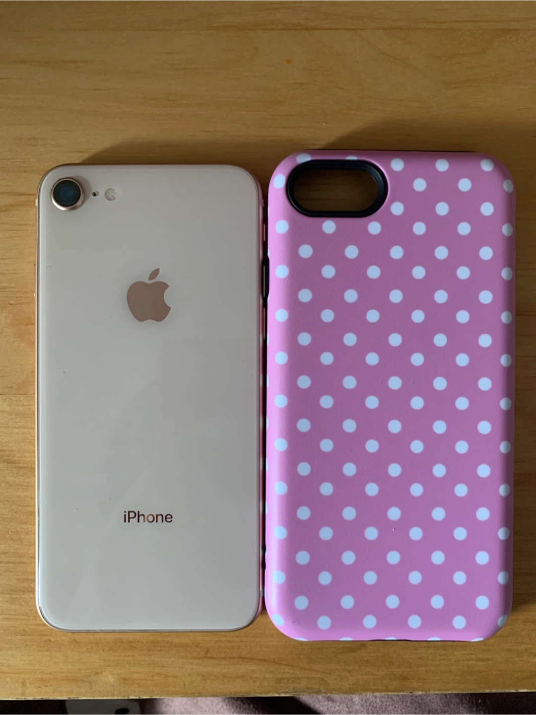 iPhone 8 - photo 3