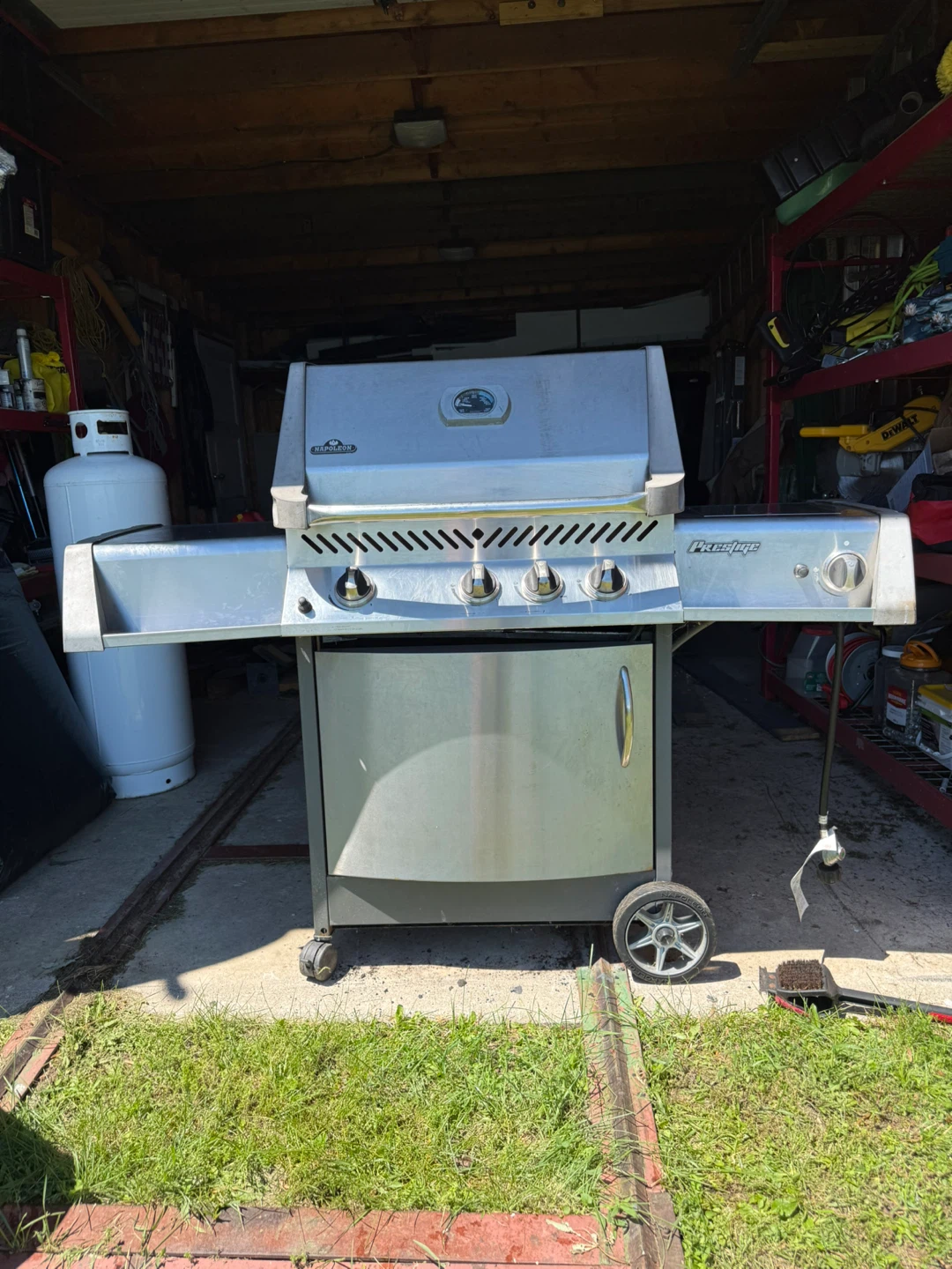 Napoleon Prestige Propane Grill