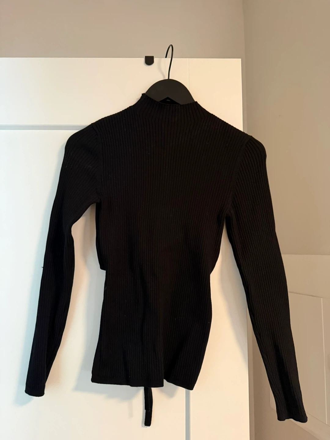 Aritzia babaton knit top