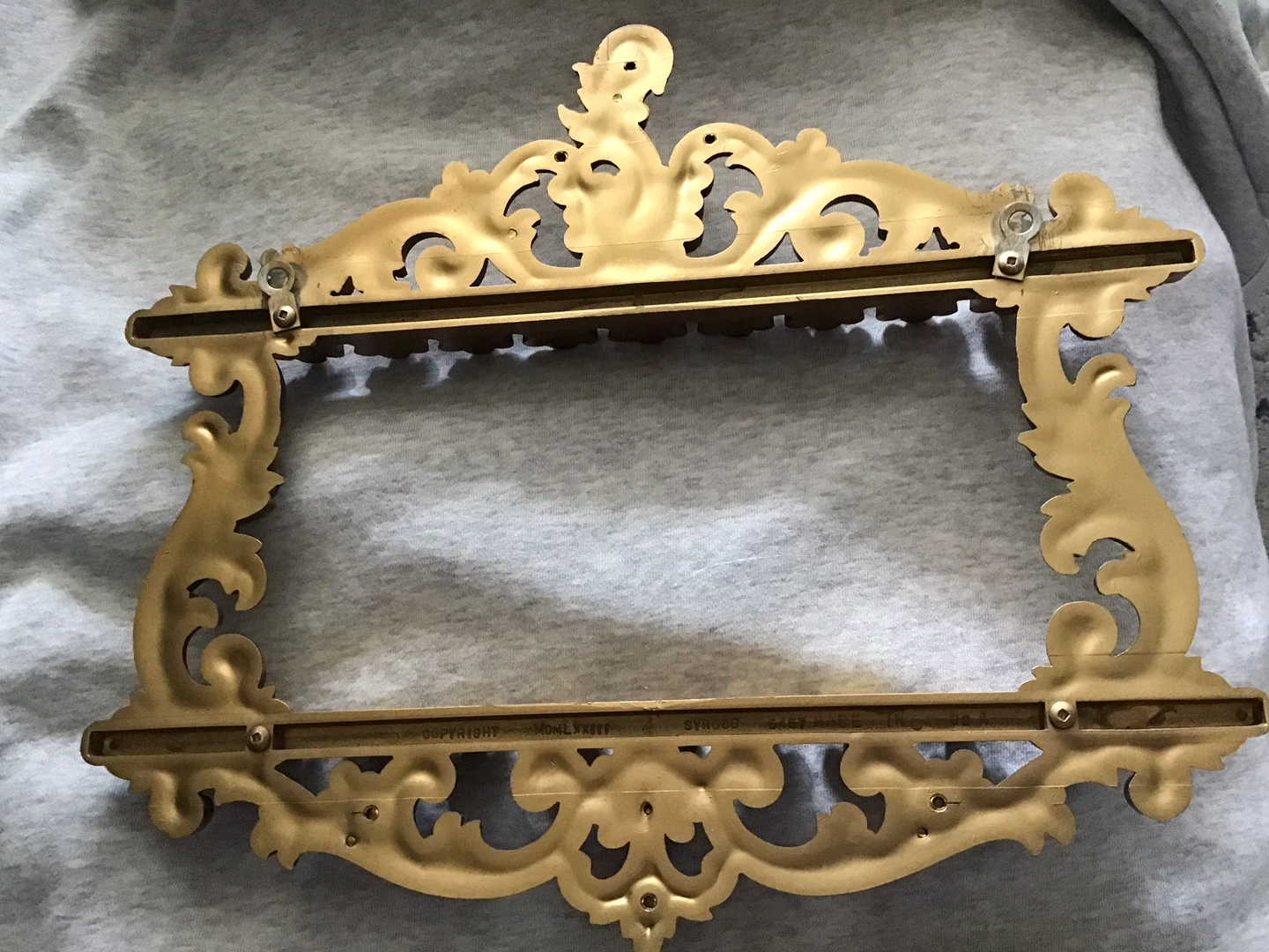 Syroco Gold Ornate Frame for holding spoons - photo 2