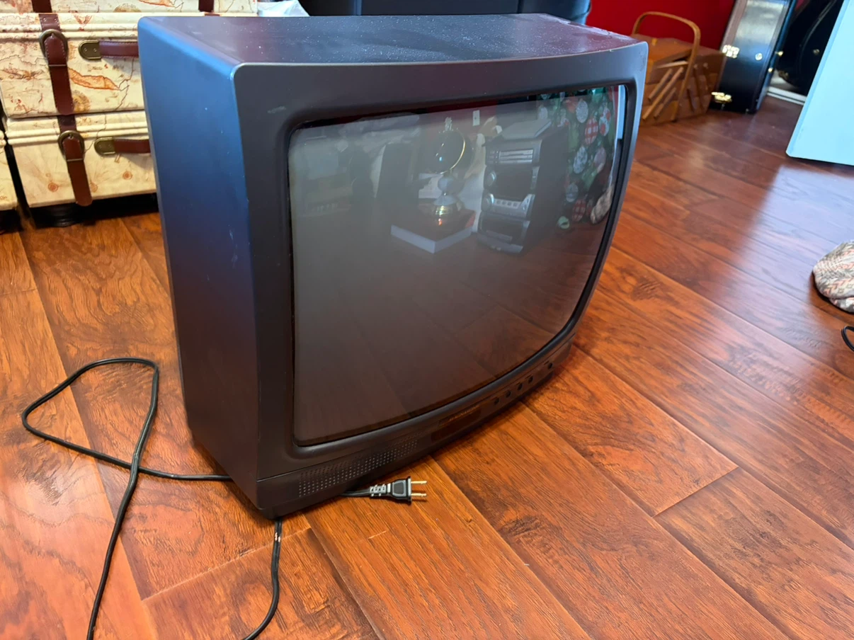 Magnovox CRT Television - photo 2