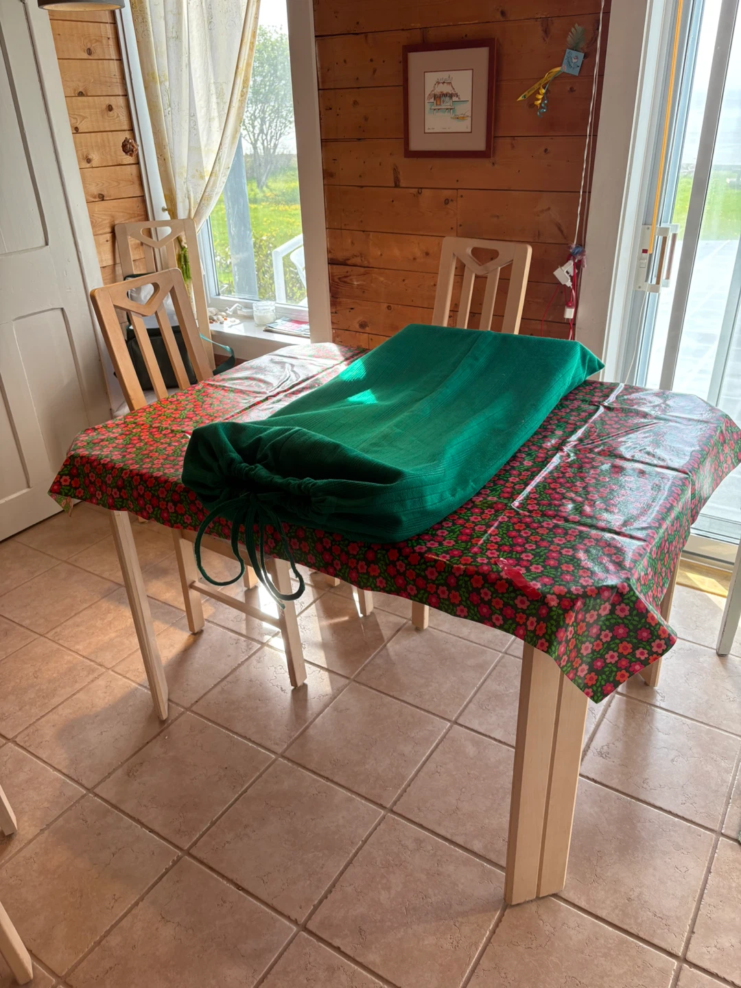 Ensemble de salle à manger en érable ,  .