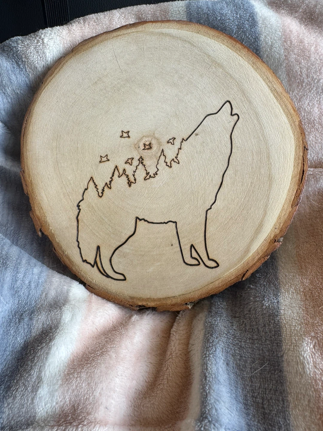 Wood Slice Art - Howling Wolf Design - photo 3