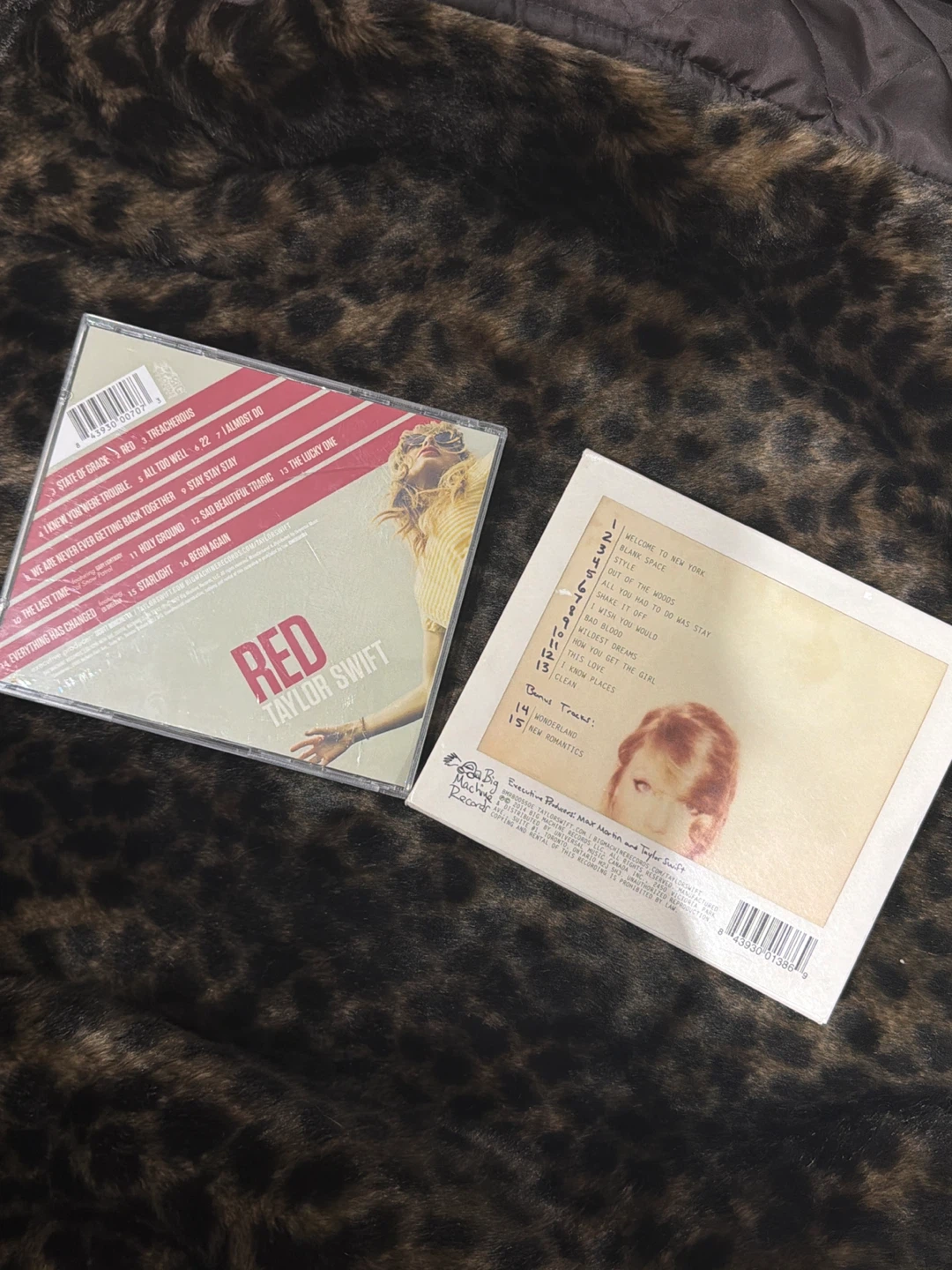 Taylor Swift Red & 1989 CDs - photo 2