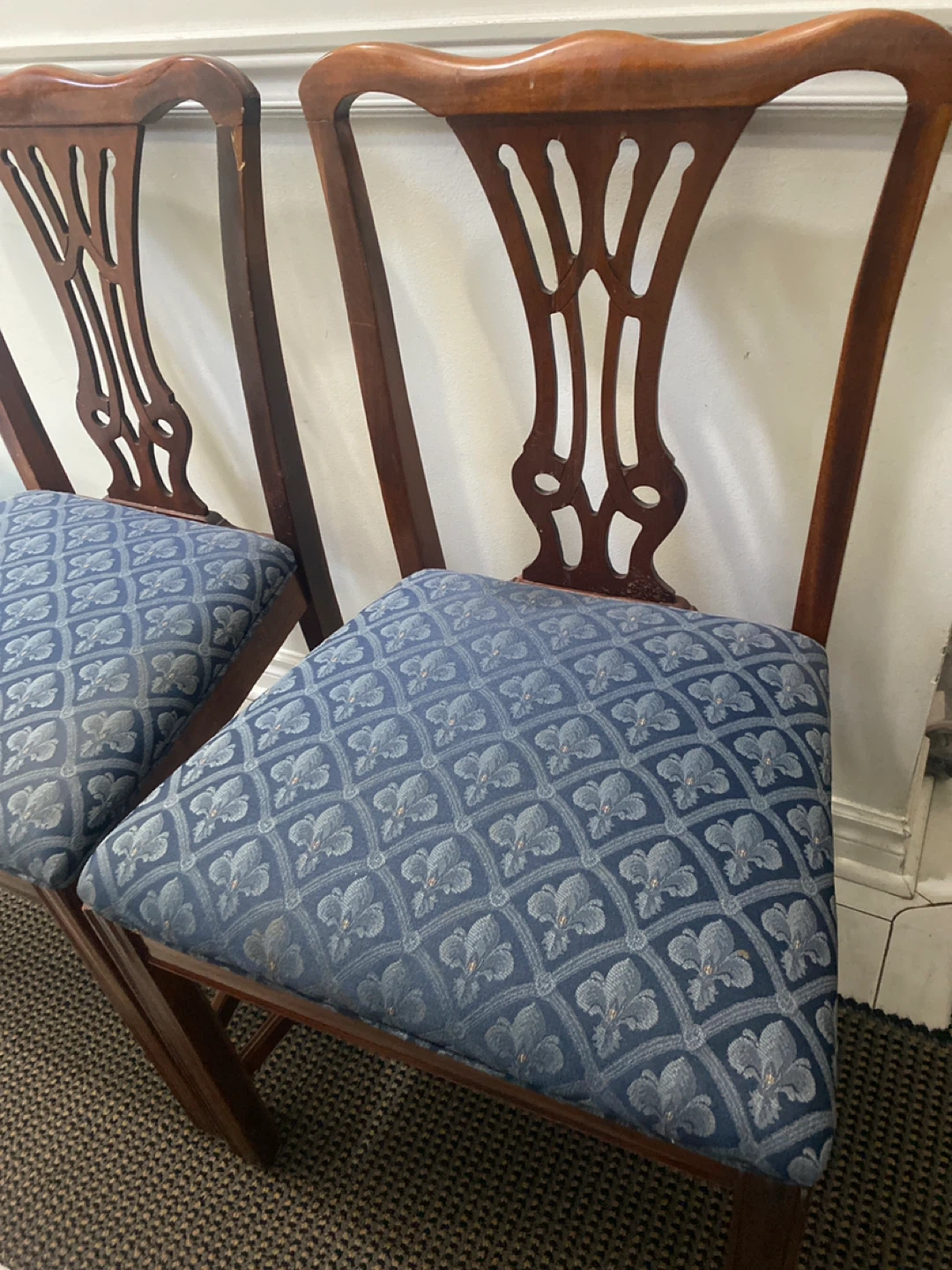 Set of 2 ⚽️ Dining Chairs