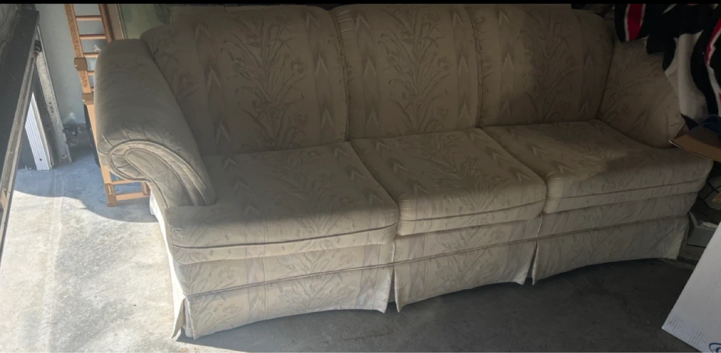 Never been used, Floral Pattern Sofa