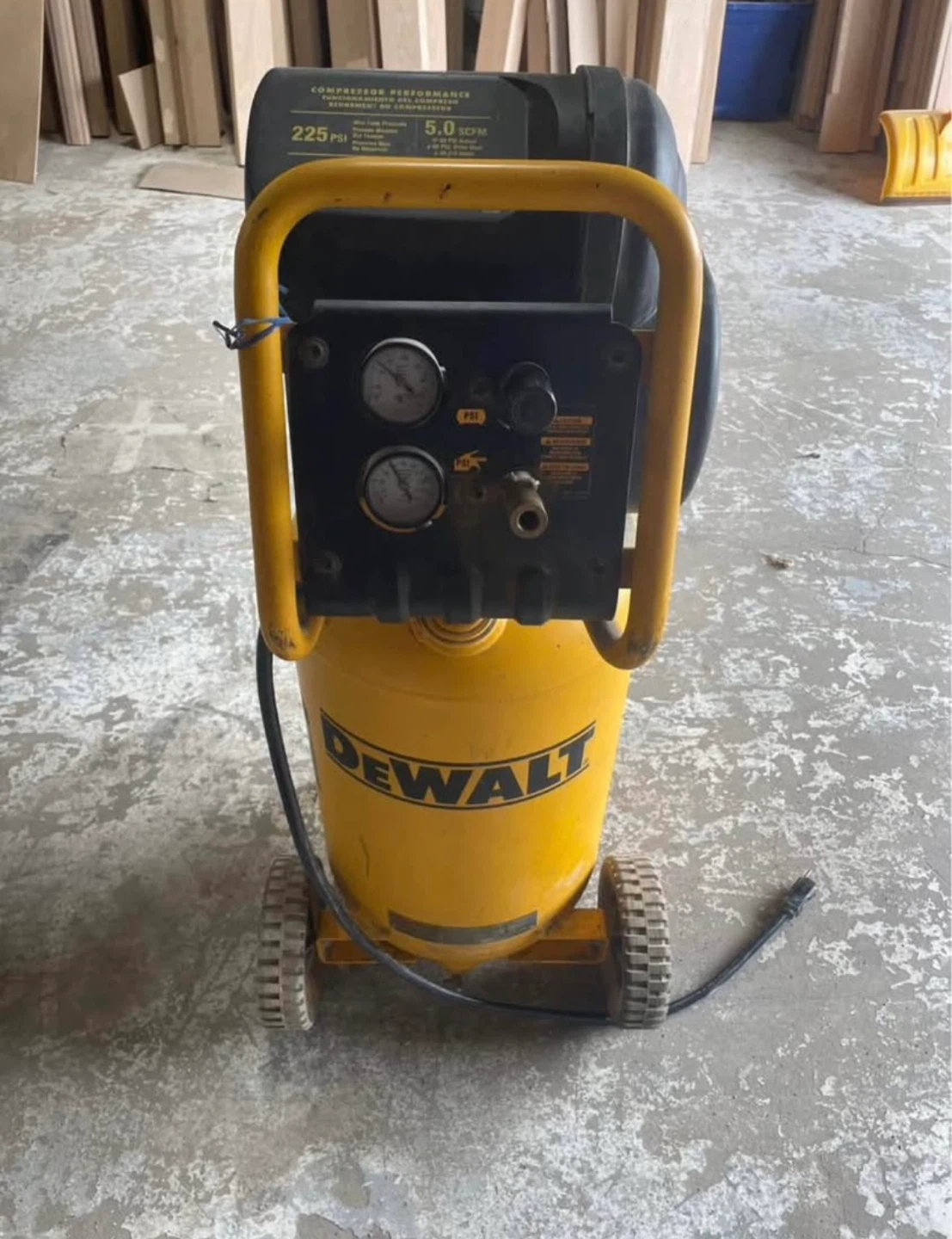 DEWALT 15 Gal Air Compressor