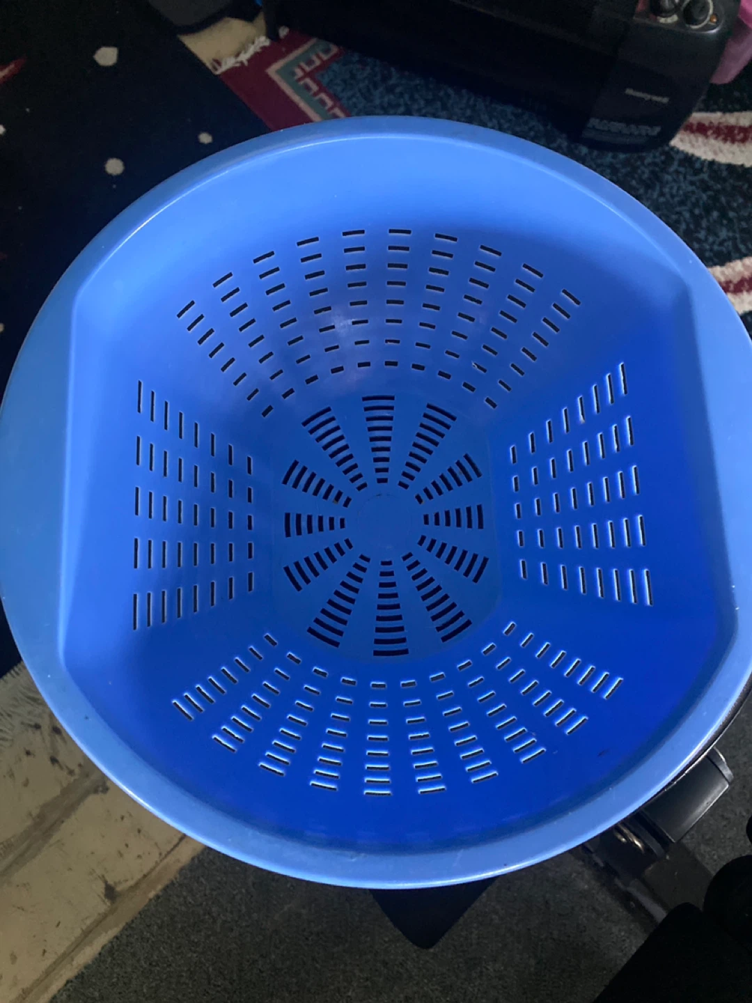 Blue Colander ⚽️