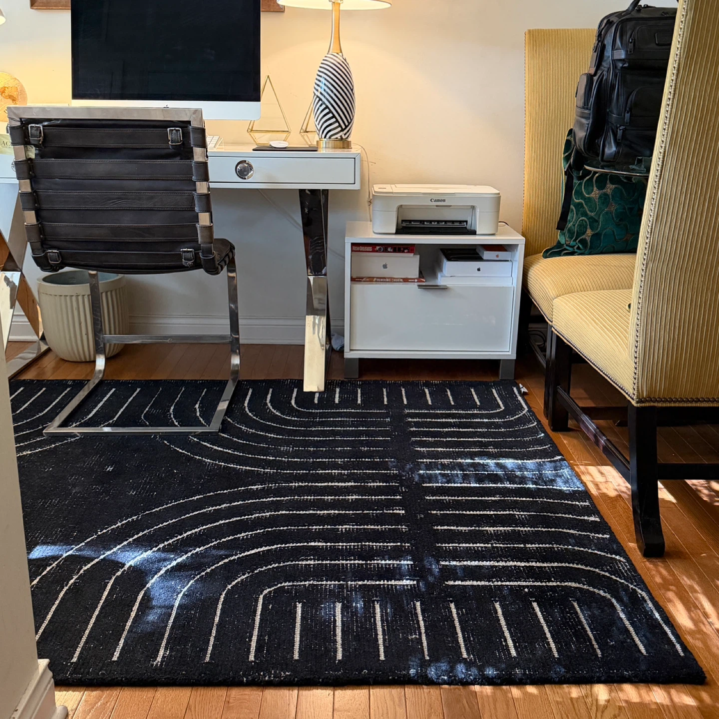 CB2 Hand Tufted New Zealand Wool Area Rug 5x8
