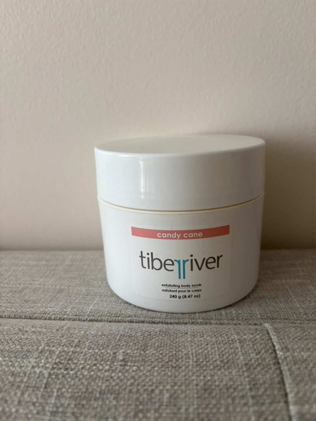 Tiber River Exfoliating Body Scrub - Candy Cane ⚽️