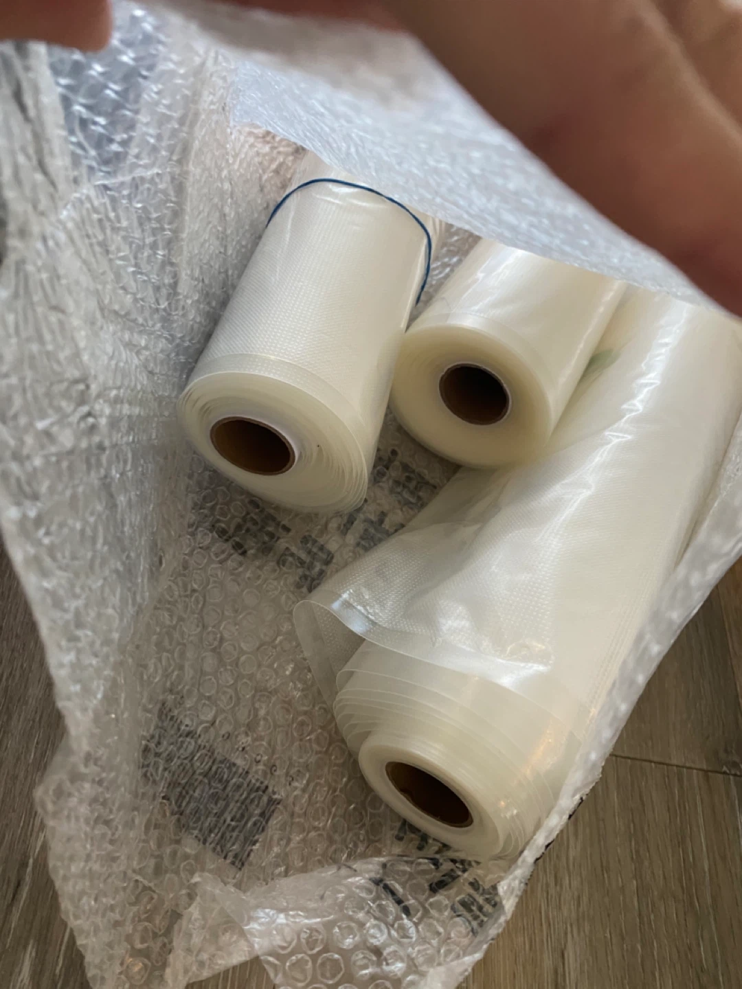 Megawise Vacuum Sealer Machine with Sealing Rolls - photo 4