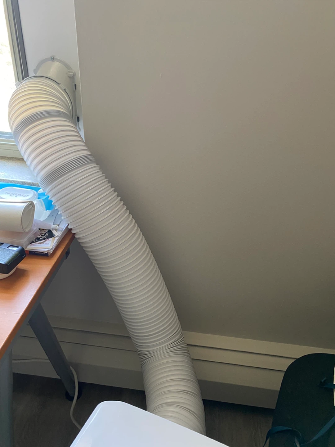 Hisense Portable Air Conditioner with Exhaust Hose - photo 5
