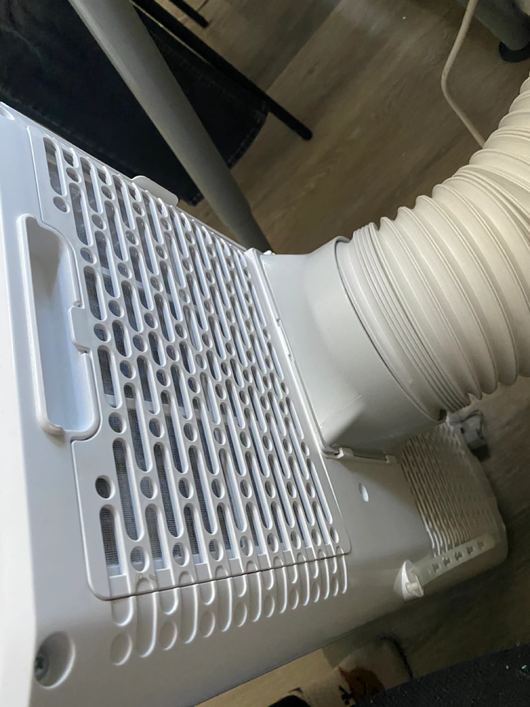Hisense Portable Air Conditioner with Exhaust Hose - photo 3