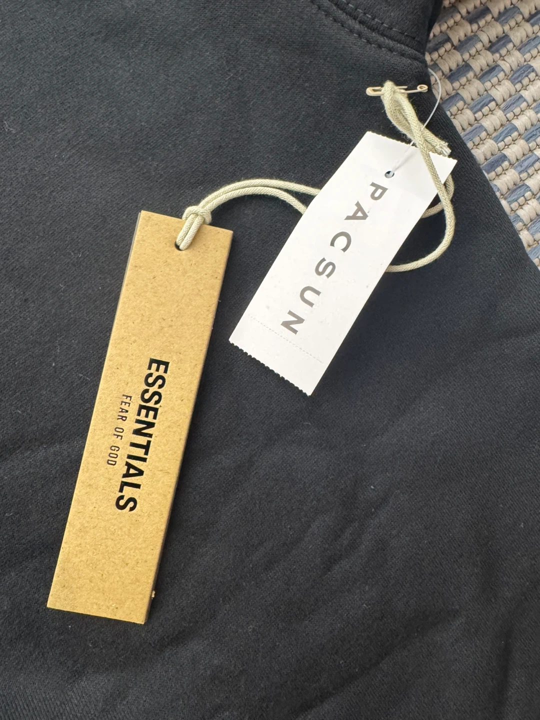 Essentials hoodie size medium - photo 2