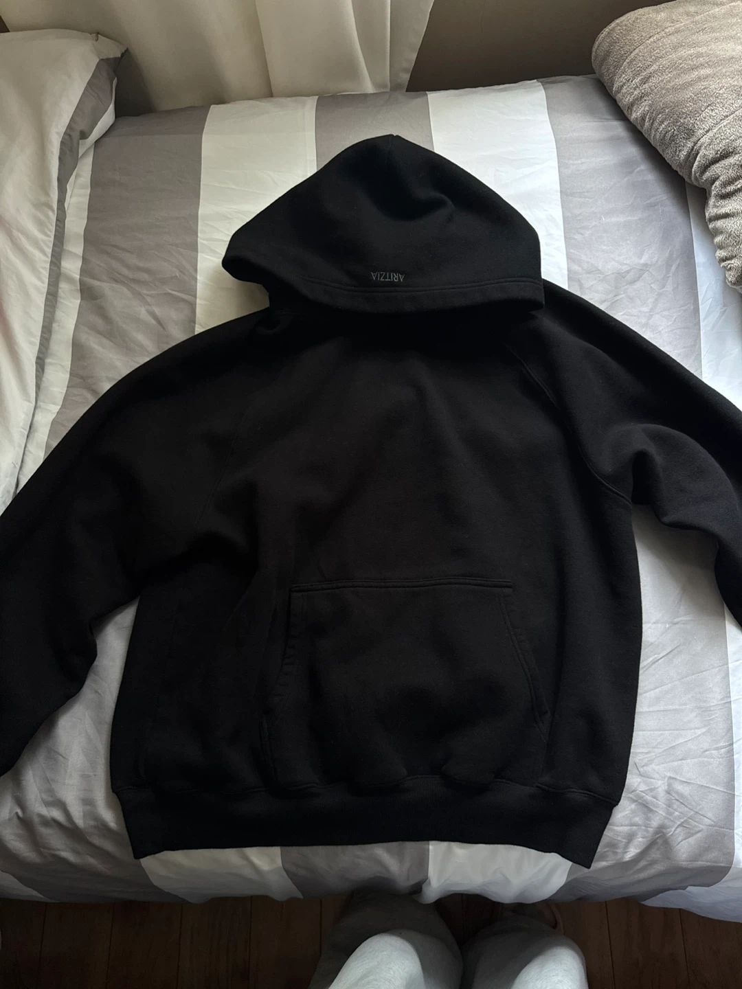 ARITZIA SWEETFLEECE Mega Fit Hoodie