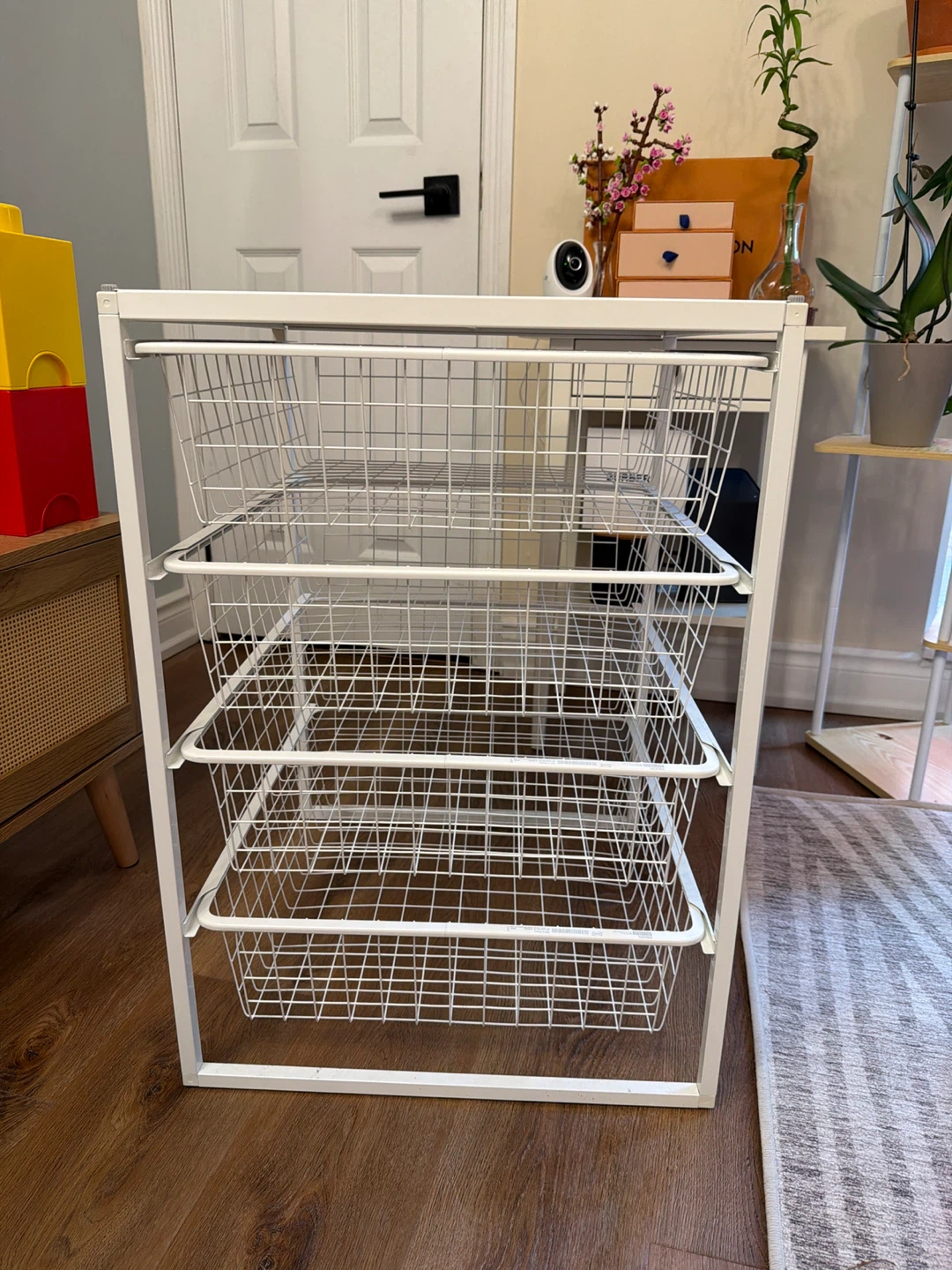 White Wire Drawer Storage Unit